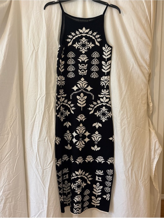 House of Harlow 1960 Dresses & Skirts - House of Harlow 1960 Black and White Knit Midi Dress